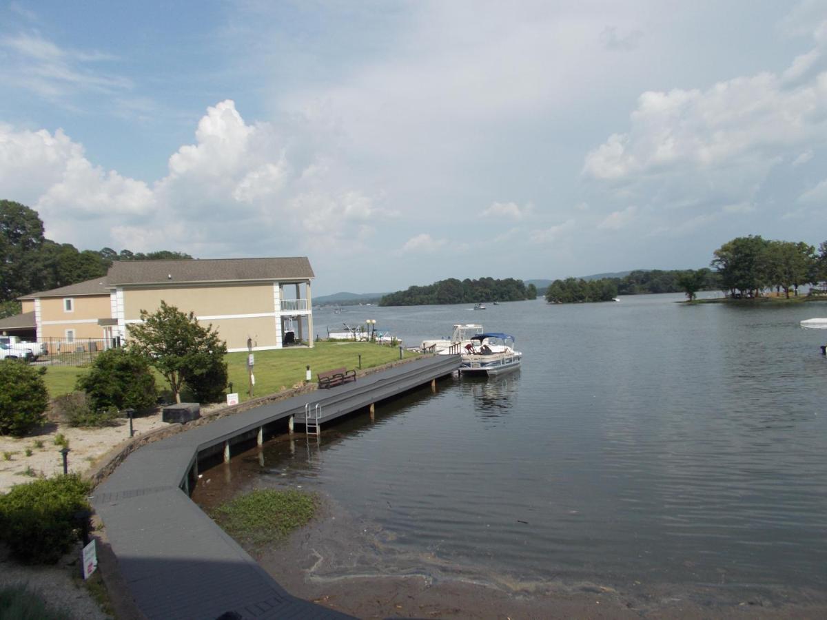 Baymont By Wyndham Hot Springs Hotel Exterior photo